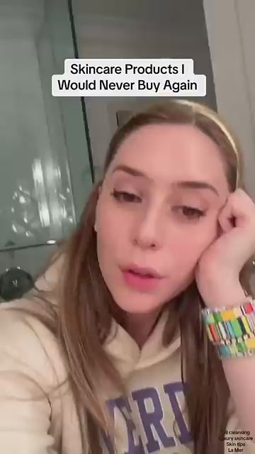 Influencer talking about product
